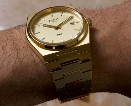 天梭手表推出 PRX 40 毫米和 35 毫米金色调腕表(图4) 天梭手表推出 PRX 40 毫米和 35 毫米金色调腕表(图4)